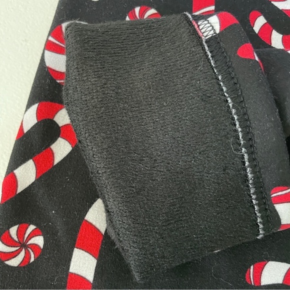 Candy Cane Fleece Lined Heart Leggings Size Large Christmas Black No Boundaries - Picture 8 of 10